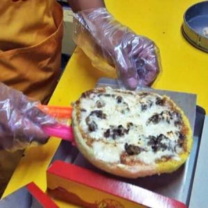 Lezatnya Pizza Warna – Warni Di Mojokerto, Jawa Timur