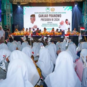 Buka Lapak UMKM di Instagram, Ganjar Didoakan 2.500 Santri di Malang
