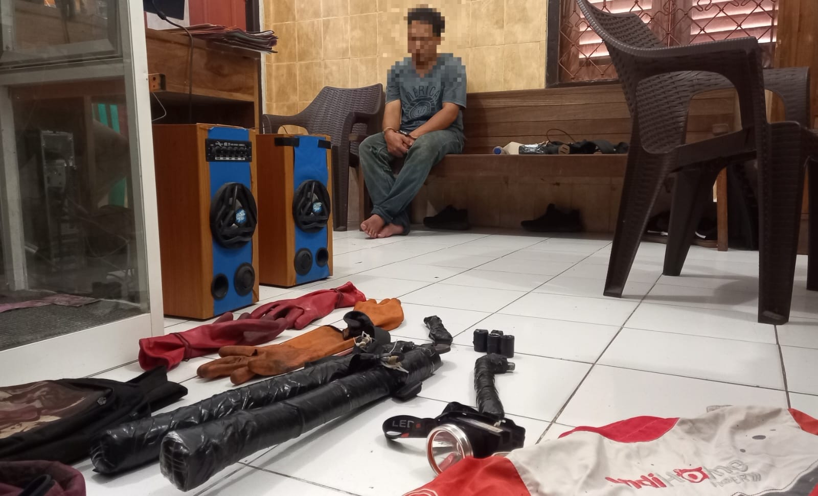 Pelaku berinisial DS (40) warga Pedongkelan Depan, Kelurahan Kapuk, Cengkareng, Jakarta Barat diamankan polisi.