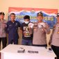 Polres Kebumen berhasil mengungkap peredaran bubuk petasan antar kabupaten yang dilakukan oleh tersangka inisial NK (30), warga Desa Sidoagung, Kecamatan Sruweng. Kebumen.
