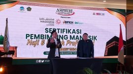 Wakil Ketua KND Deka Kurniawan dan Ketua Umum AMPHURI Firman M Nur saat penandatanganan Memorandum of Understanding (MoU) pada 1 Maret 2024 lalu. (dok. Foto AMPHURI)