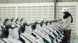 Sepeda motor listrik Gesit. Pemerintah memberikan subsidi pembelian sepeda motor listrik senilai Rp7 juta per unit dengan syarat produk tersebut memenuhi TKDN 40%. - Foto Gesits
