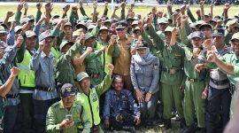 Bupati Kebumen Arif Sugiyanto usai mengadakan apel bersama Linmas se Kecamatan Alian dalam rangka pengamanan Pilkada 2024. Apel berlangsung di Lapangan Desa Krakal, Selasa 6 Agustus 2024.