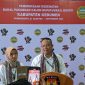 Pasangan calon bupati dan wakil bupati Kebumen Arif Sugiyanto-Ristawati Purwaningsih menjalani rangkaian tes kesehatan di RS Margono, Purwokerto.