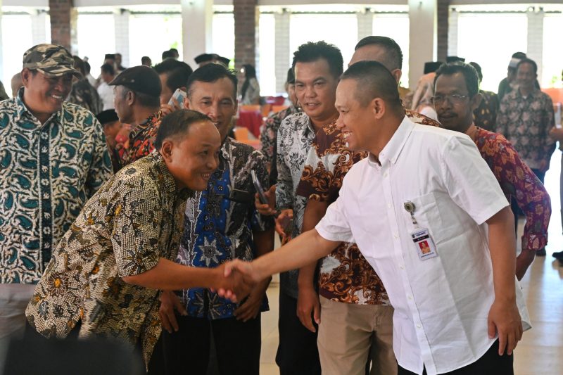 Bupati Kebumen Arif Sugiyanto saat menghadiri Rakor dengan para mantan kades.