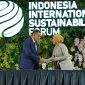 Naskah kerja sama ini diteken oleh Direktur Utama Pupuk Indonesia Rahmad Pribadi dan Direktur Utama Pertamina Nicke Widyawati dalam rangkaian Indonesia International Sustainability Forum (ISF) 2024. - Foto Pupuk Indonesia