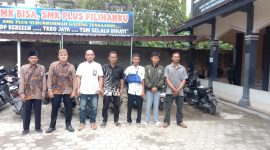 Bang Omat bersama guru dan siswa korban salah sasaran dari keributan geng motor dengan warga di Kebumen. 