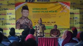 Sarmuji saat melaksanakan sosialisasi empat pilar di Desa Karangrejo, Kecamatan Karangrejo, Kabupaten Tulungagung, Jawa Timur pada Rabu 1 Mei 2024. Acara