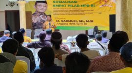 M. Sarmuji saat menggelar sosialisasi empat pilar di Kelurahan Banaran, Kecamatan Pesantren, Kota Kediri pada Minggu 28 April 2024.