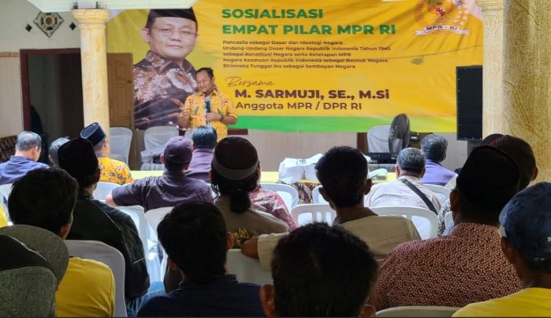 M. Sarmuji saat menggelar sosialisasi empat pilar di Kelurahan Banaran, Kecamatan Pesantren, Kota Kediri pada Minggu 28 April 2024.