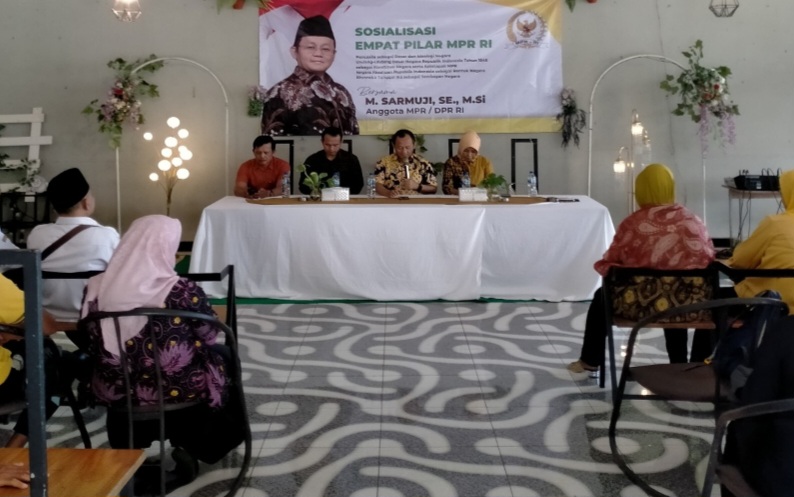 Sarmuji menggelar sosialisasi empat pilar kebangsaan yang diselenggarakan di Desa Bulu, Kecamatan Purwoasri, Kediri, Selasa 29 Juli 2025.