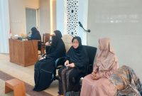 jamaah Masjid Raudhatul Jannah menggelar pengajian bersama sekaligus pembagian tali asih di Masjid Raudhatul Jannah, Karanganyar, Kebumen, Sabtu (14/3/2026).