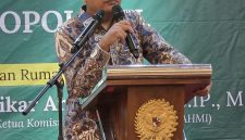 Direktur eksekutif Pusat Polling Indonesia Chamad Hojin