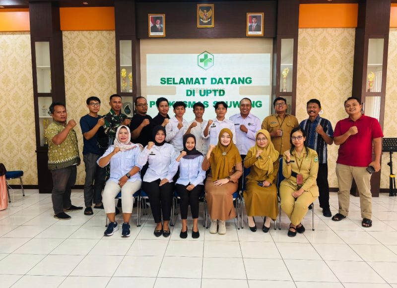 Foto bersama para KaSPPG, mitra dan pihak puskesmas, serta jajaran terkait, baik Polsek dan Koramil serta dinas Lingkungan Hidup.