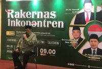 KH Manarul Hidayat, Muassis Inkopontren, ketika memberi kata sambutan pada acara Rakernas Inkopontren 2026. 