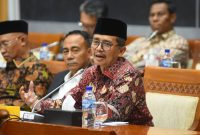 Anggota Komisi I DPR RI Andi Najmi Fuaidi saat mengikuti Rapat Kerja Komisi I DPR RI bersama BSSN dan Bakamla di Ruang rapat Komisi I DPR RI, Jakarta, (12/6/2024). Foto: emadia.dpr.go.id