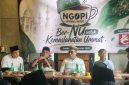 Arwani Thomafi, dalam diskusi bertema “Ber-NU untuk Kemaslahatan Umat” yang digelar di Arena Muktamar NU ke-35 di Jombang. Hadir juga Komisaris Utam PT ASDP Achmad Baidowi, Direktur Hubungan Kelembagaan – PTPN IV Arya Sandiyudha.
