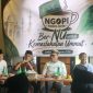 Arwani Thomafi, dalam diskusi bertema “Ber-NU untuk Kemaslahatan Umat” yang digelar di Arena Muktamar NU ke-35 di Jombang. Hadir juga Komisaris Utam PT ASDP Achmad Baidowi, Direktur Hubungan Kelembagaan – PTPN IV Arya Sandiyudha.