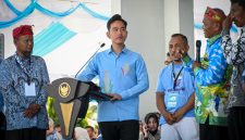 
Wakil Presiden (Wapres) Gibran Rakabuming saat membuka Pekan Nasional (PENAS) Petani Nelayan XVII Tahun 2026 di GOR David Tony, Kabupaten Gorontalo, Sabtu (20/06/2026)