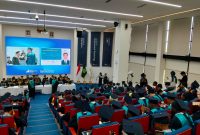 Universitas Islam Internasional Indonesia (UIII) meluluskan 34 doktor untuk pertama kalinya sejak kampus tersebut berdiri. Mereka menjadi bagian dari 204 lulusan magister dan doktor yang mengikuti wisuda di Gedung Rektorat UIII, Depok, Kamis (27/8/2026).