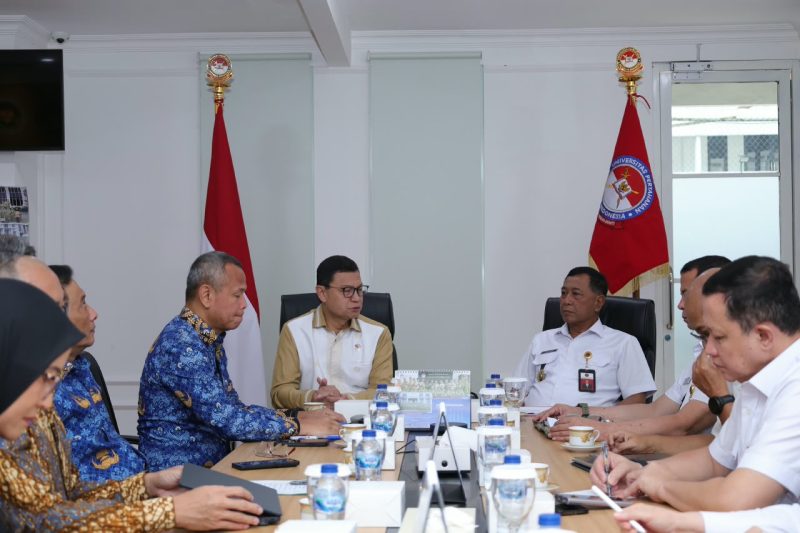 Badan Pengawas Obat dan Makanan (BPOM) dan Universitas Pertahanan Republik Indonesia (Unhan RI) memperkuat sinergi strategis dalam menyiapkan sumber daya manusia (SDM) unggul di bidang pengawasan obat dan makanan.